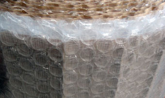 Mesh woven Paper Laminated Bubble Wrappings